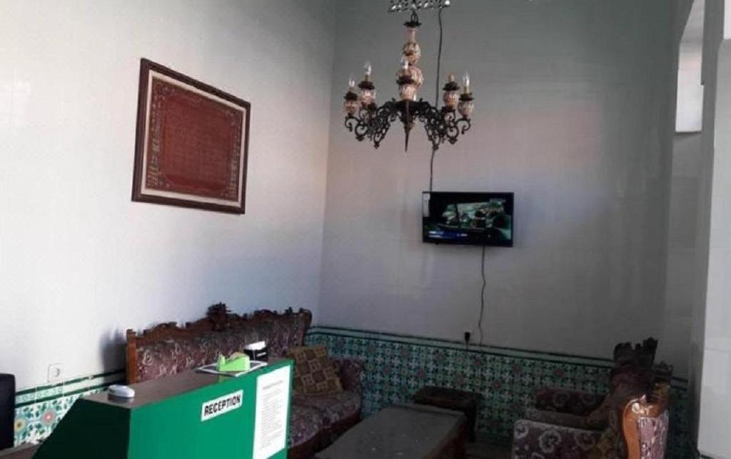 Hotel Graha Teras Syariah Surabaya Exterior foto