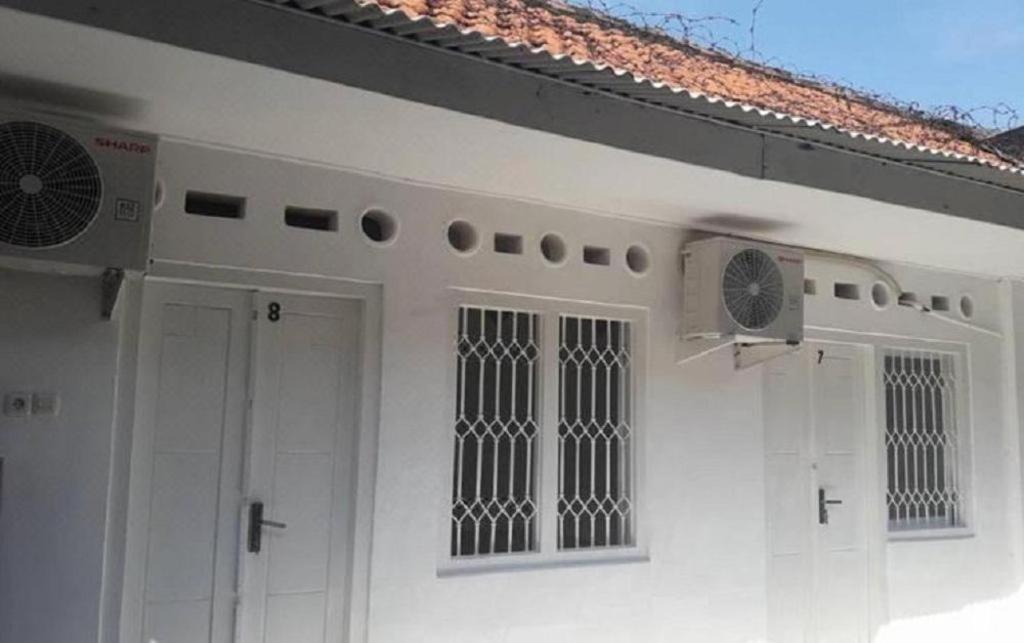 Hotel Graha Teras Syariah Surabaya Exterior foto